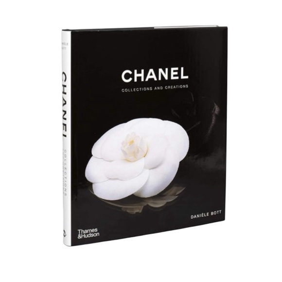 CHANEL: Collections and Creations - Picture 1 of 4